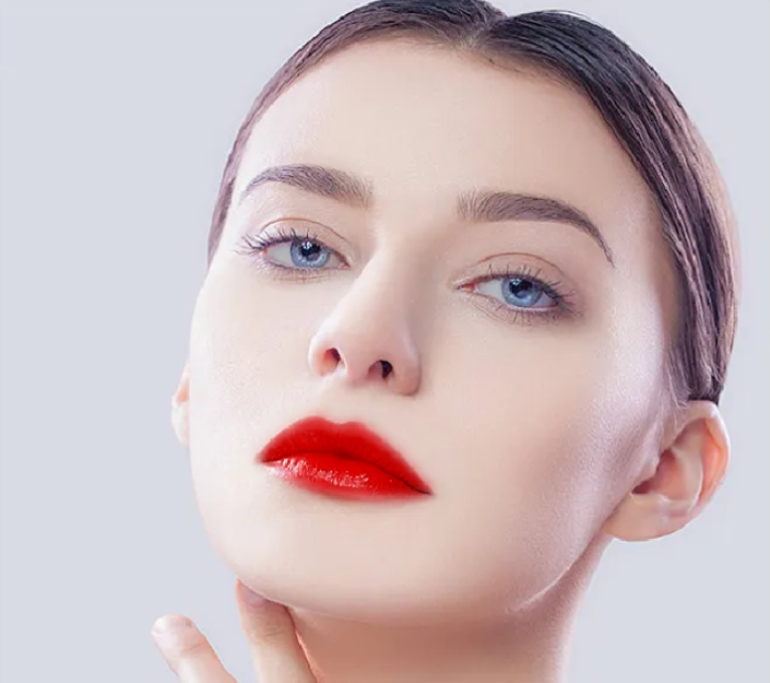 ps唇妆教程:给少女人物快速更换嘴唇的颜色,画上性感红色的唇妆。